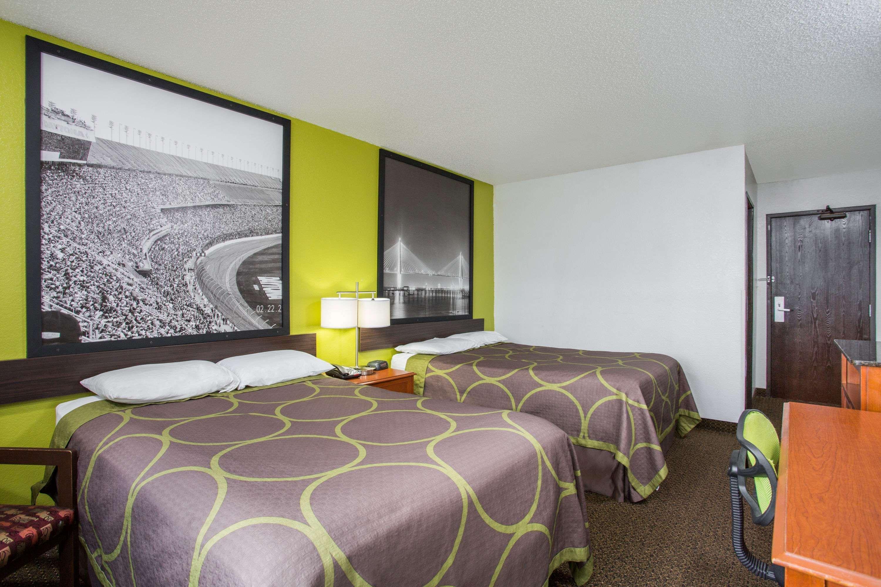 Super 8 By Wyndham Franklin Hotell Exteriör bild